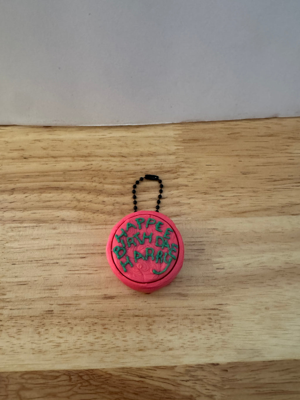 "Happee Birthdae" Cake Fidget Clicker Keychain